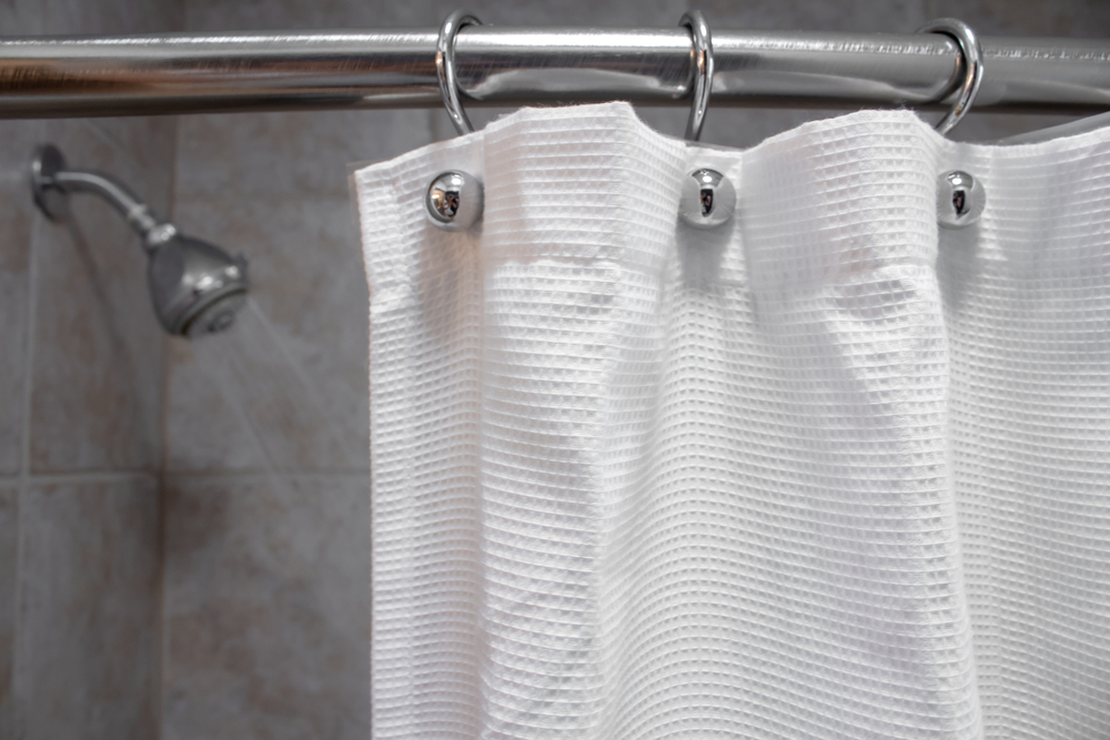 Photo of Duschvorhang waschen: Tipps für eine schonende Reinigung